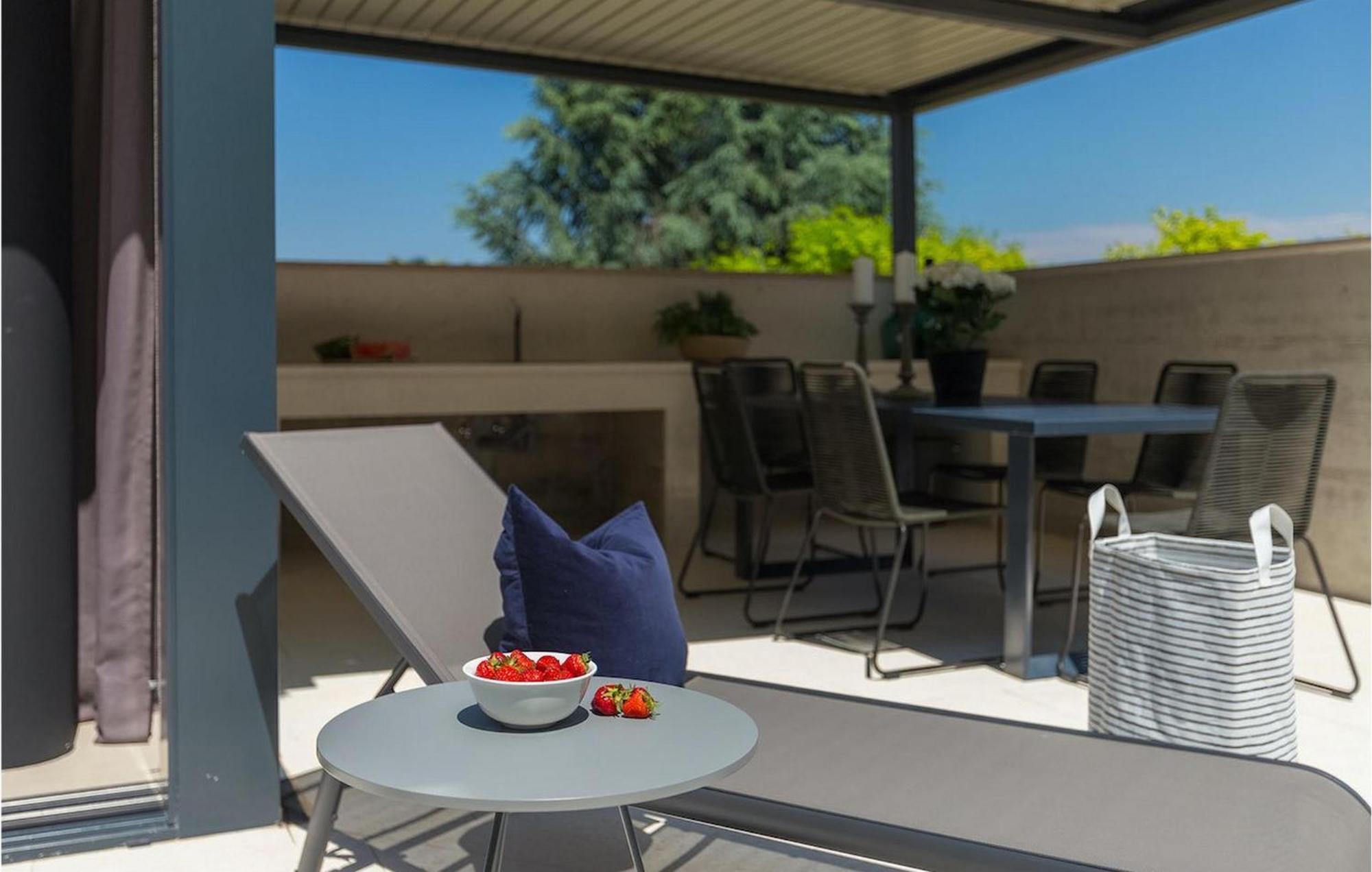 Oliva 2 Holiday home *